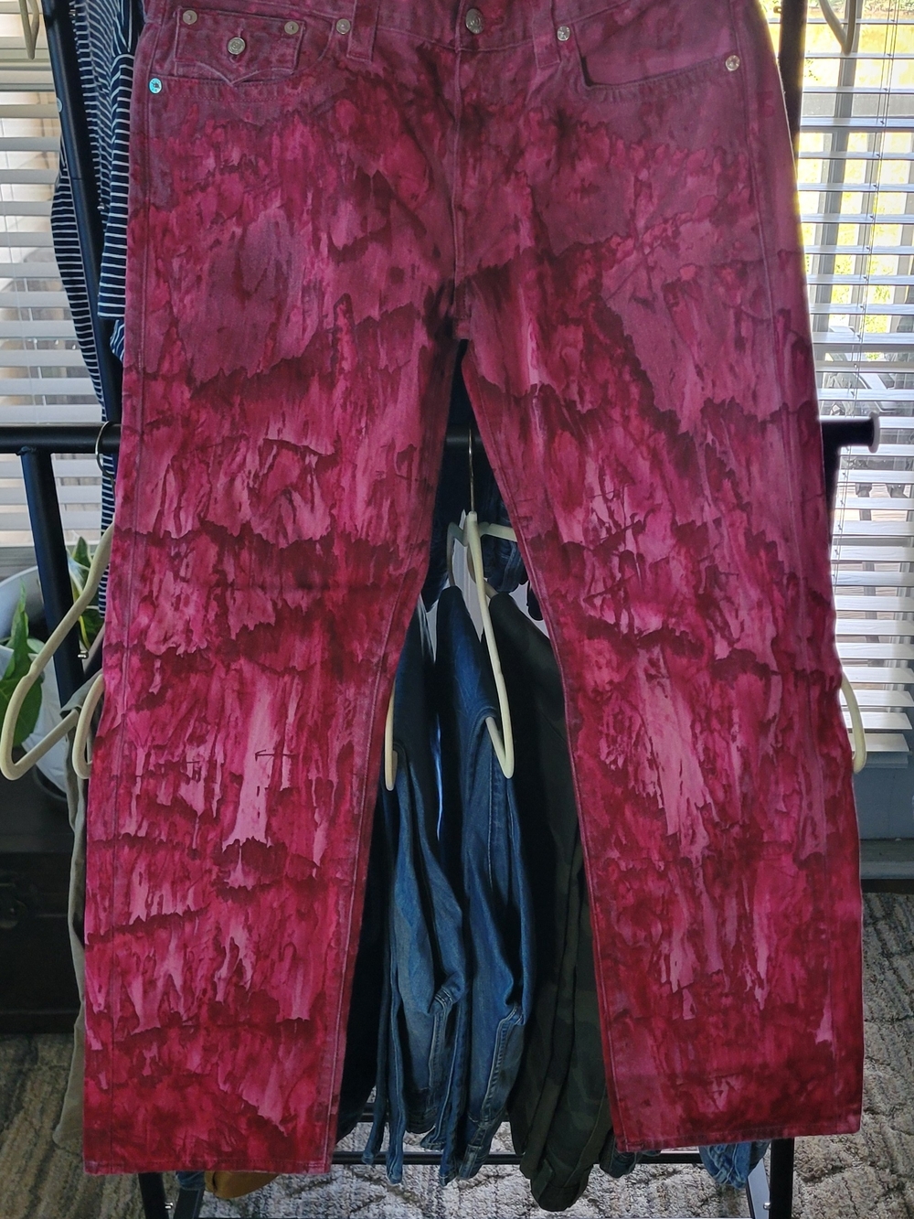 Men's Maroon Patterned Jeans - Stylish Casual Wear